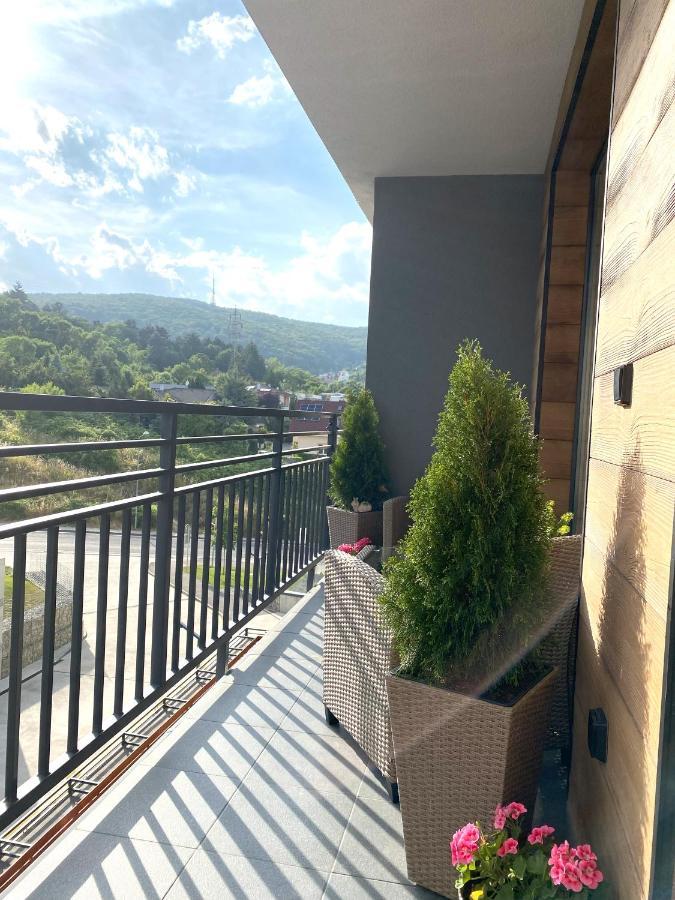 Die Eleganz - Apartment Near The City Center With Free Parking Bratislava Exteriör bild
